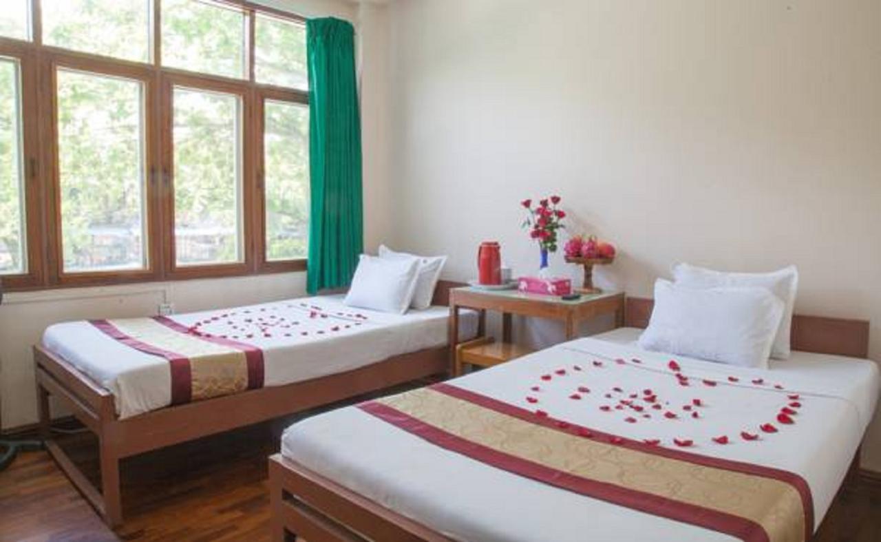 Mother Land Inn 2 Yangon Eksteriør bilde