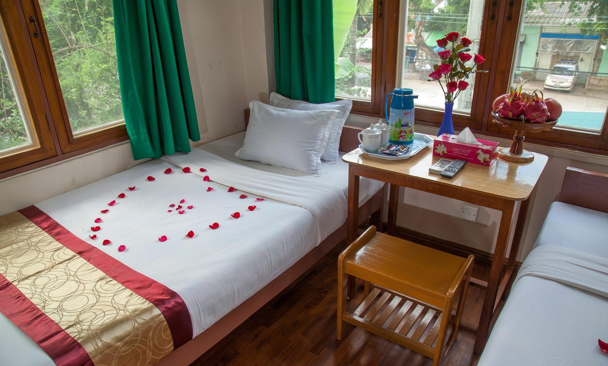 Mother Land Inn 2 Yangon Eksteriør bilde